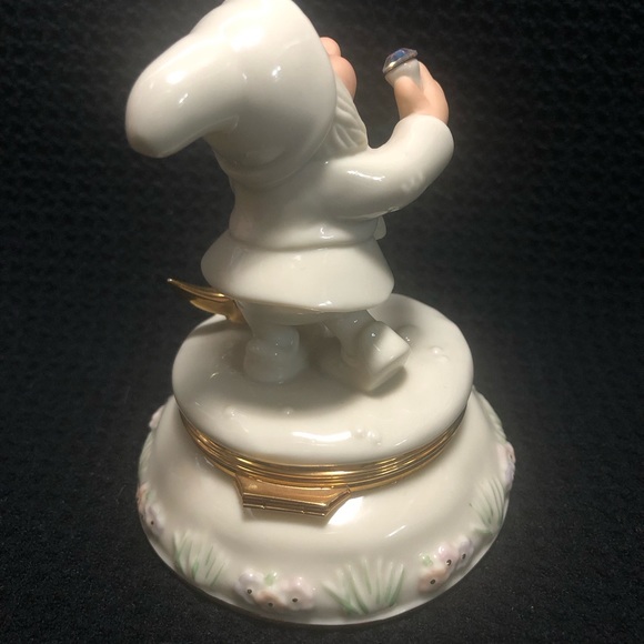 Lennox Treasures Bashful Treasure Box Disney. - Picture 2 of 7